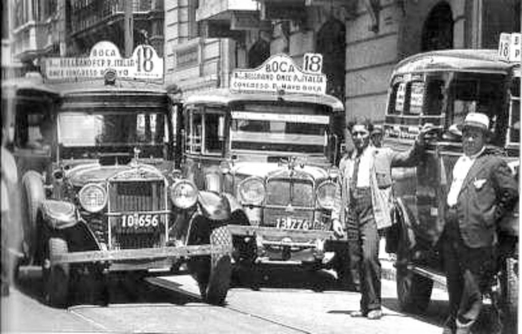 Los primeros "taxi-colectivos"