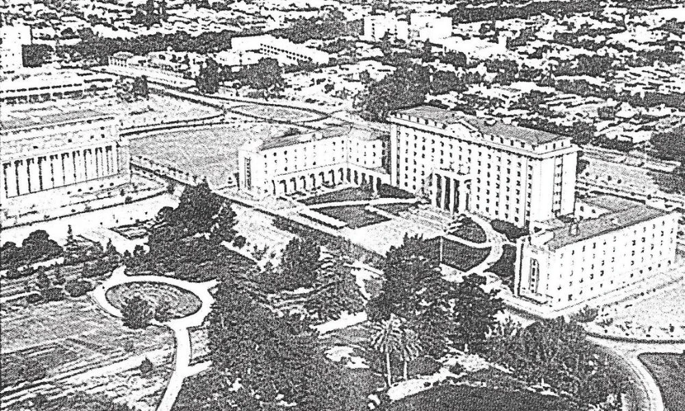 Foto antigua de la Casa de Gobierno de Mendoza.