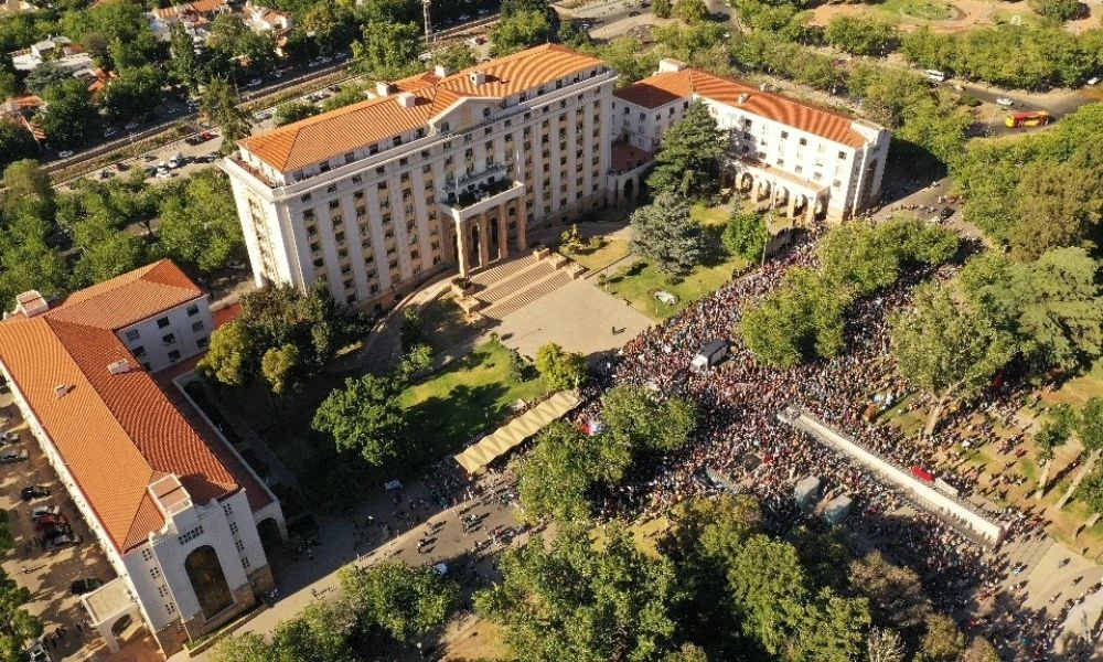 Vista aérea de la Casa de Gobierno de Mendoza.