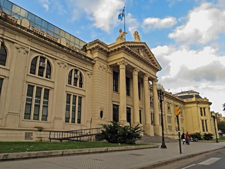 La Universidad Nacional De Rosario Cumplió 55 Años - Billiken