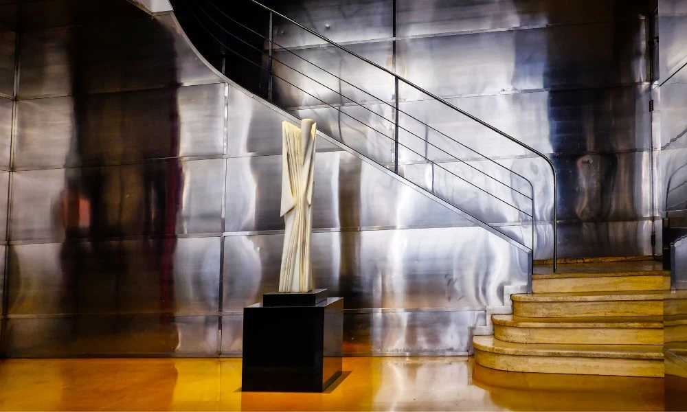 Interior del edificio Comega.