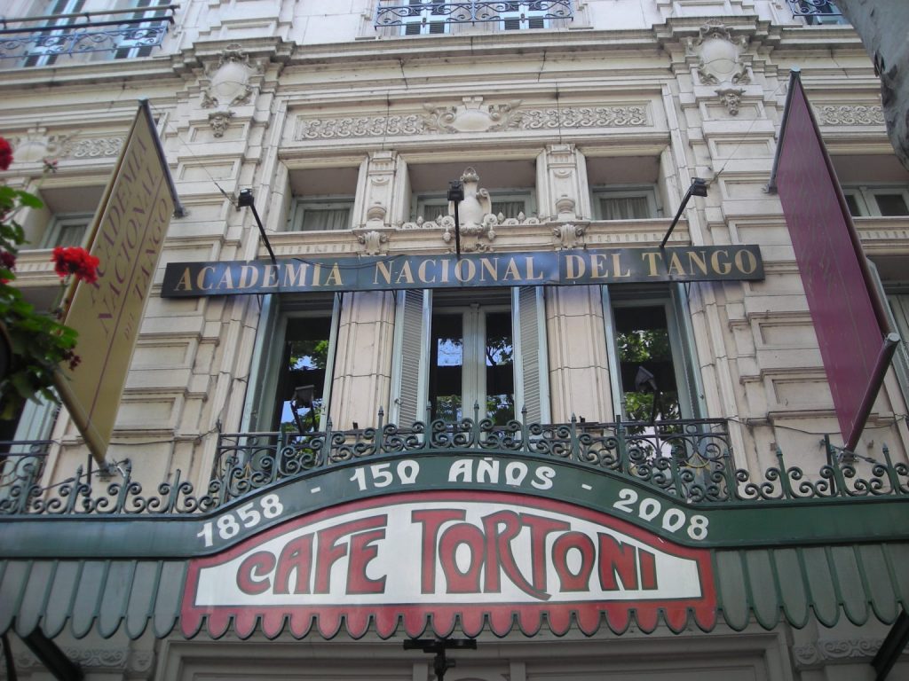 Tortoni, uno de los cafés más ilustres de Buenos Aires