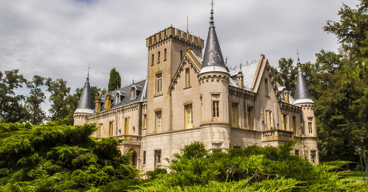 En Lobos, provincia de Buenos Aires, se esconde un castillo que tiene 123  años - Billiken