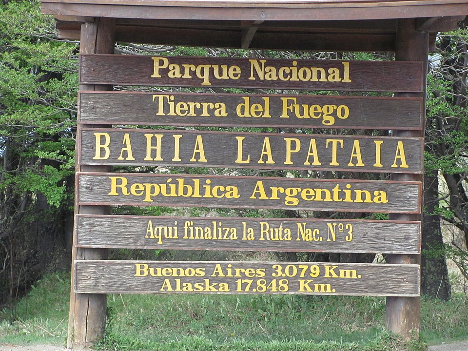 Fin de la ruta más austral de Argentina en Ushuaia.
