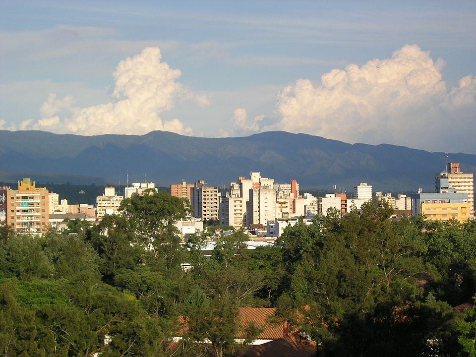Jujuy rodeado de montañas.