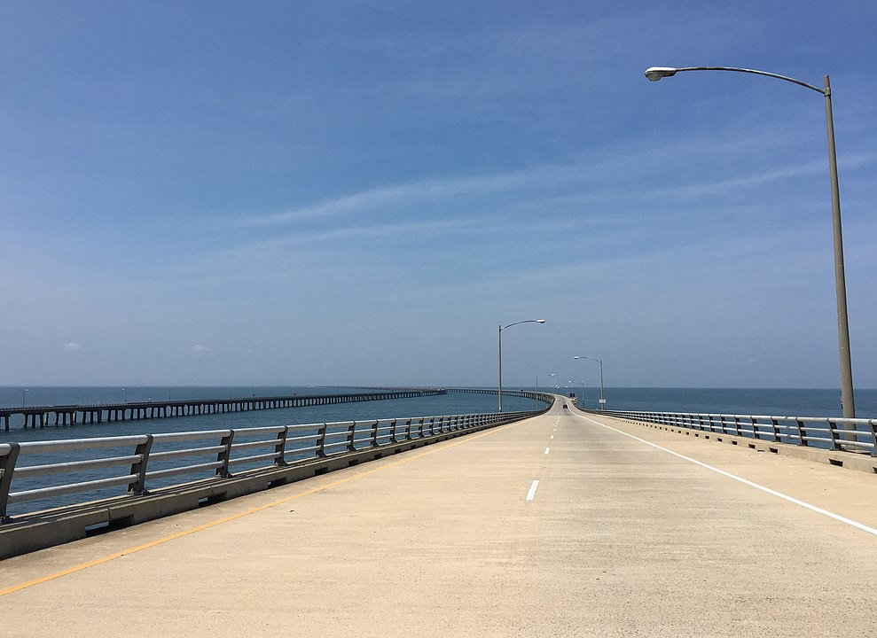 Puente-Túnel de la Bahía de Chesapeake.