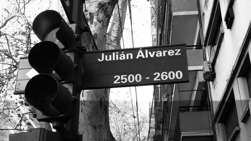 Calle Julián Álvarez