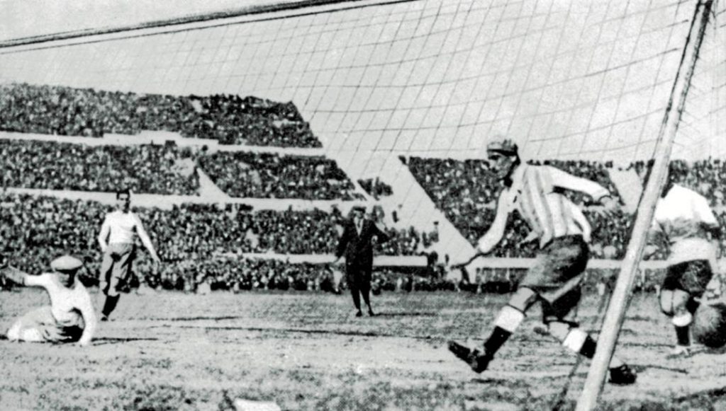 Uruguay 1930: La primera de las finales de Argentina