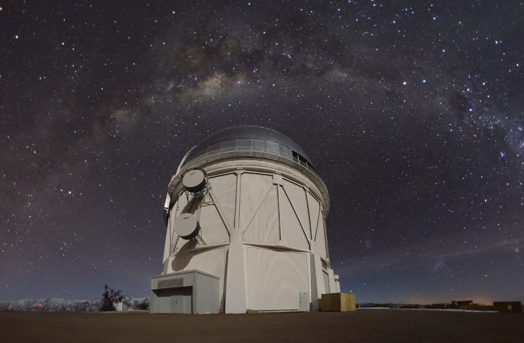 Telescopio Víctor M. Blanco, desde donde se realizó la captura gigante de la Vía Láctea. 