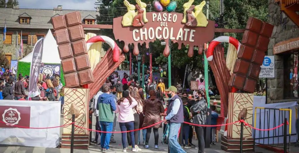 Paseo dentro de la Fiesta Nacional del Chocolate. 