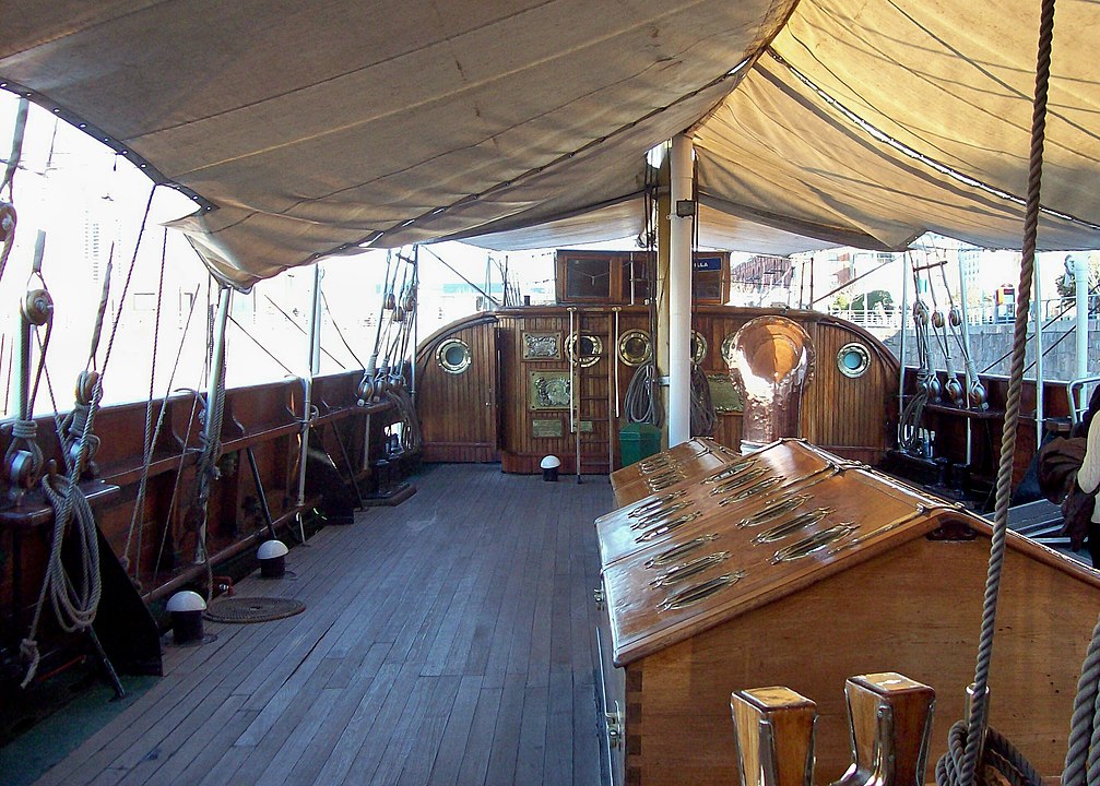Interior del buque más antiguo de Argentina.