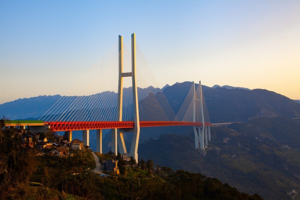 Paisaje del puente más alto del mundo. 