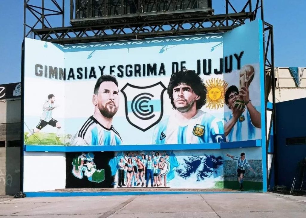 Mural de Messi en Jujuy, junto a Diego Maradona.