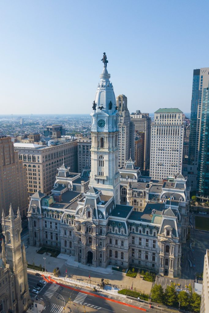 Torre del Ayuntamiento de Filadelfia entre los edificios más altos del mundo.