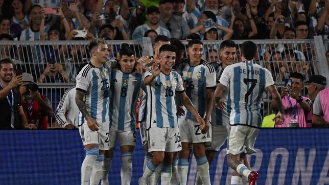 Selección Argentina festejando el triunfo frente a Panamá.