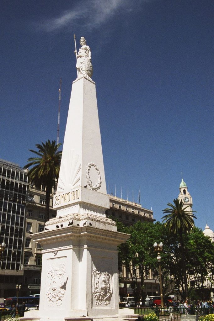 Foto actual del monumento más antiguo de Argentina. 