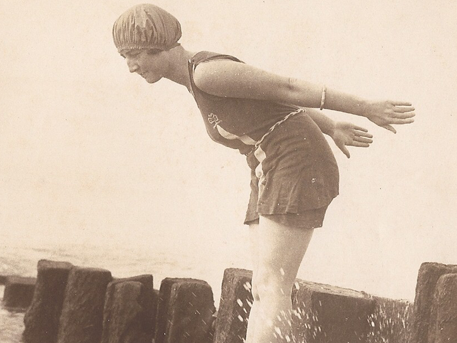 Lilian Harrison, la primera persona en cruzar el Río de la Plata nadando en 1923. 