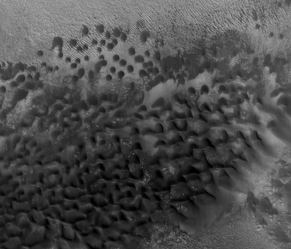 Foto completa de la NASA en donde se encontraron las dunas circulares de Marte. 