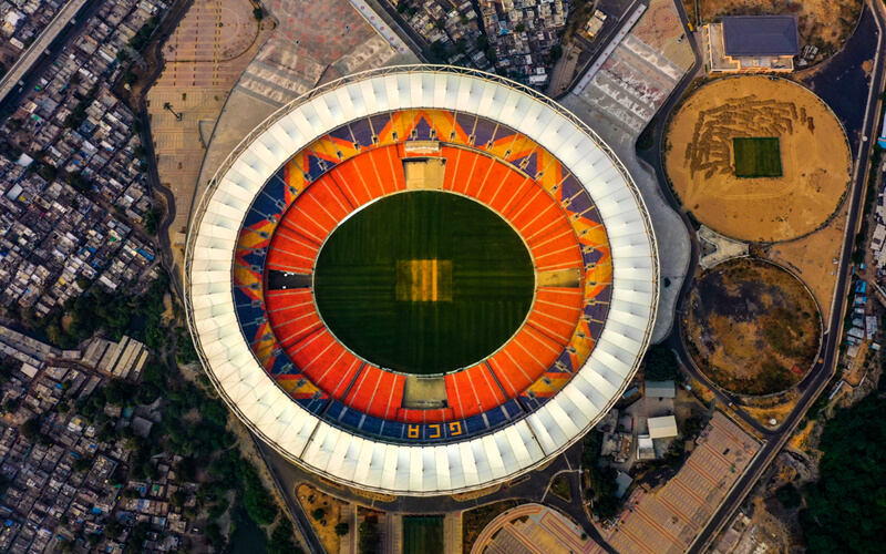 Toma aérea del estadio más grande del mundo. 