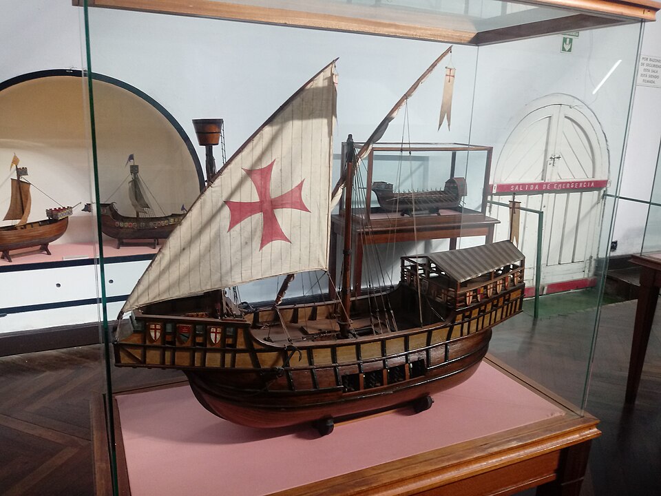 Modelo a escala de un buque medieval del Museo Naval de la nación. 