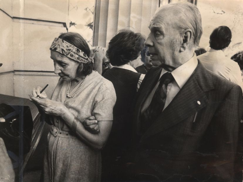 Norah junto a su hermano, Jorge Luis Borges. Foto: Clarín
