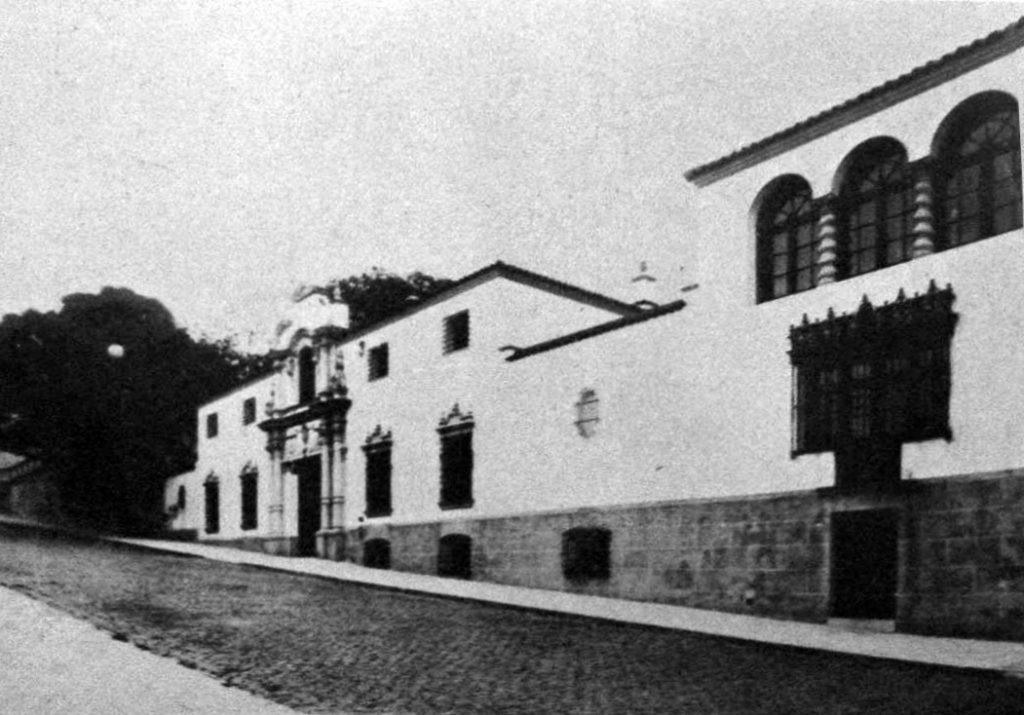 Foto antigua del Palacio Noel en 1925. 
