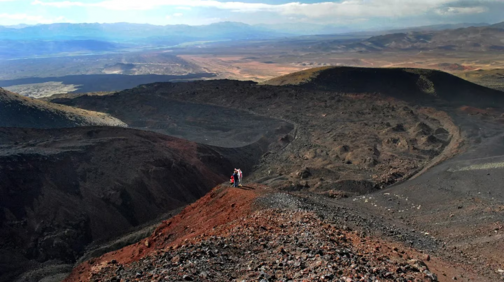 La reserva natural La Payunia contiene más de 800 volcanes de todo tipo. (Foto: Télam)