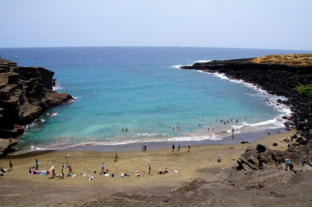 Vista panorámica de la playa Papakōlea.