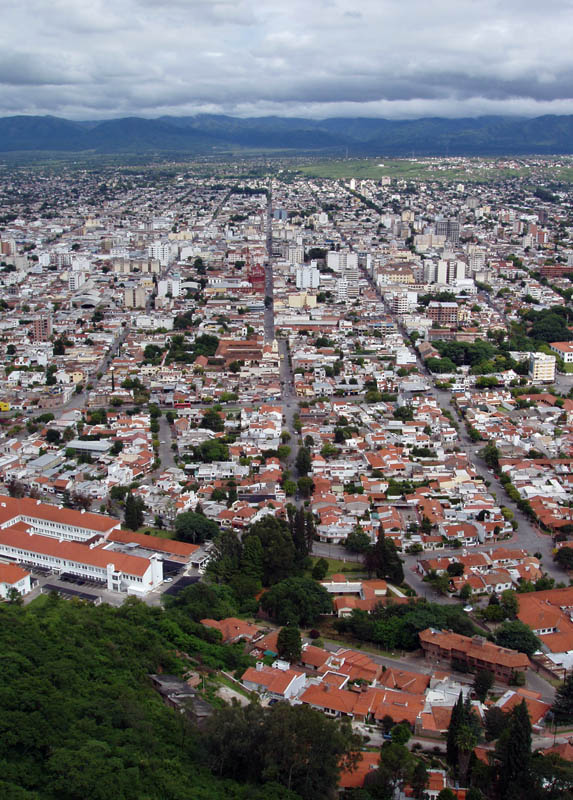 Vista panorámica de la ciudad de Salta, en Sudamérica.