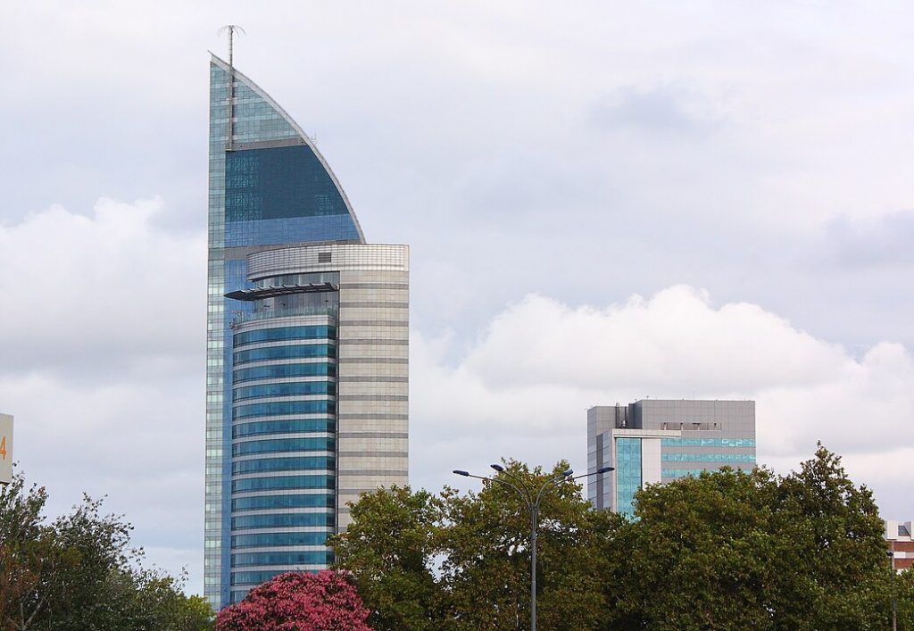 Vistas al edificio más alto de Uruguay. 