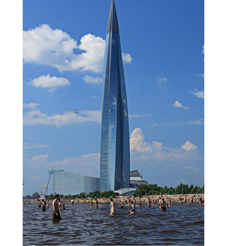 El edificio más alto de Europa en verano. 