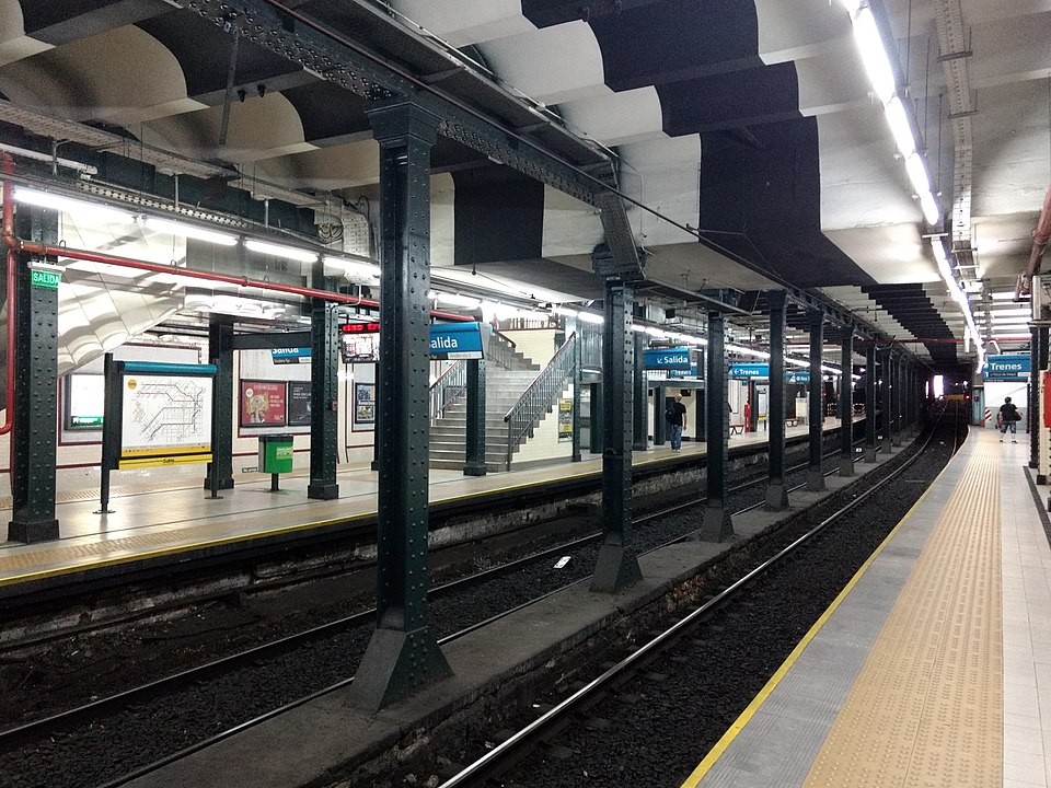 Estación de la Línea A del Subte de Buenos Aires. 