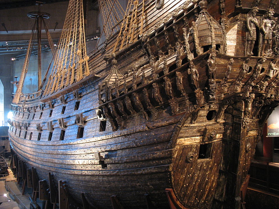 Estructura del Vasa, repleto de esculturas en madera.