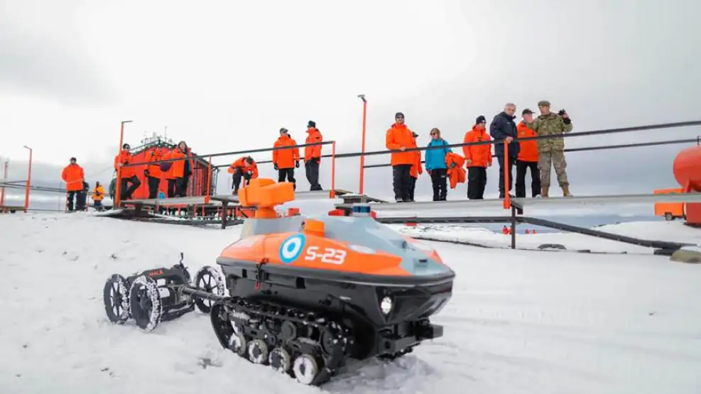 american robotics en la antartica con el robot argentino