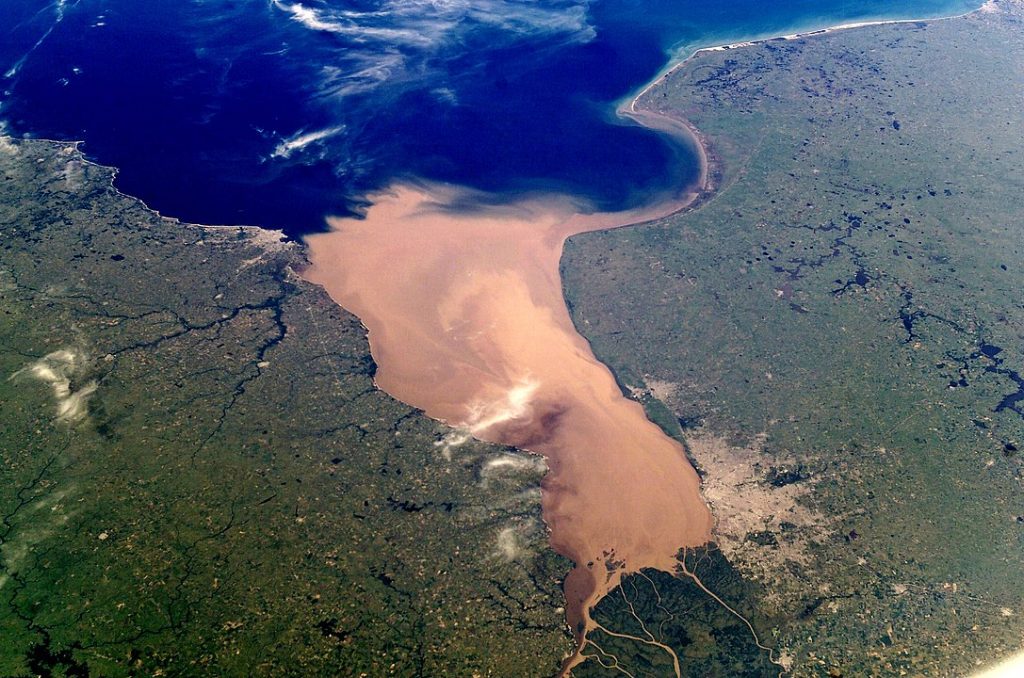 Río de la Plata, desde el espacio, donde ocurrió el terremoto más violento de Buenos Aires. 