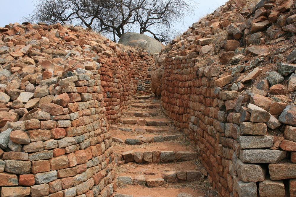 Pasillos de las ruinas de Khami.