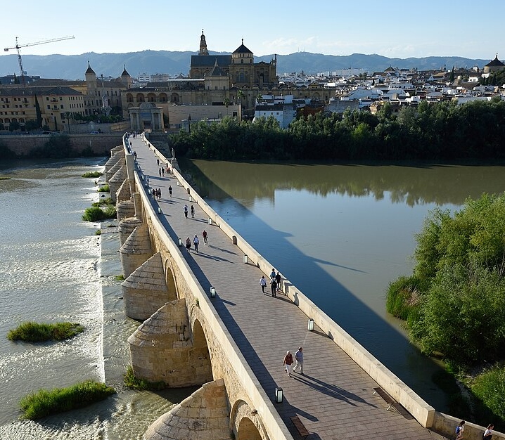 El Puente Romano de Córdoba, tras su transformación a cruce peatonal. 