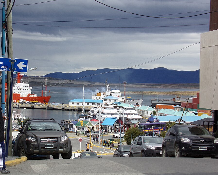 Puerto de Ushuaia, la ciudad de Argentina con la mayor cantidad de días con precipitaciones. 
