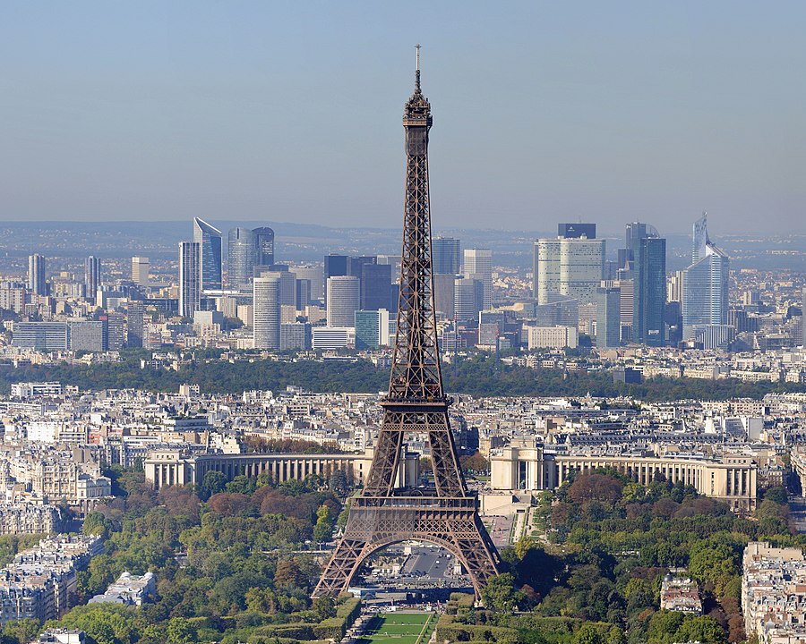 Torre Eiffel, desde donde se obtuvo el hierro para decorar las medallas de los próximos Juegos Olímpicos. 