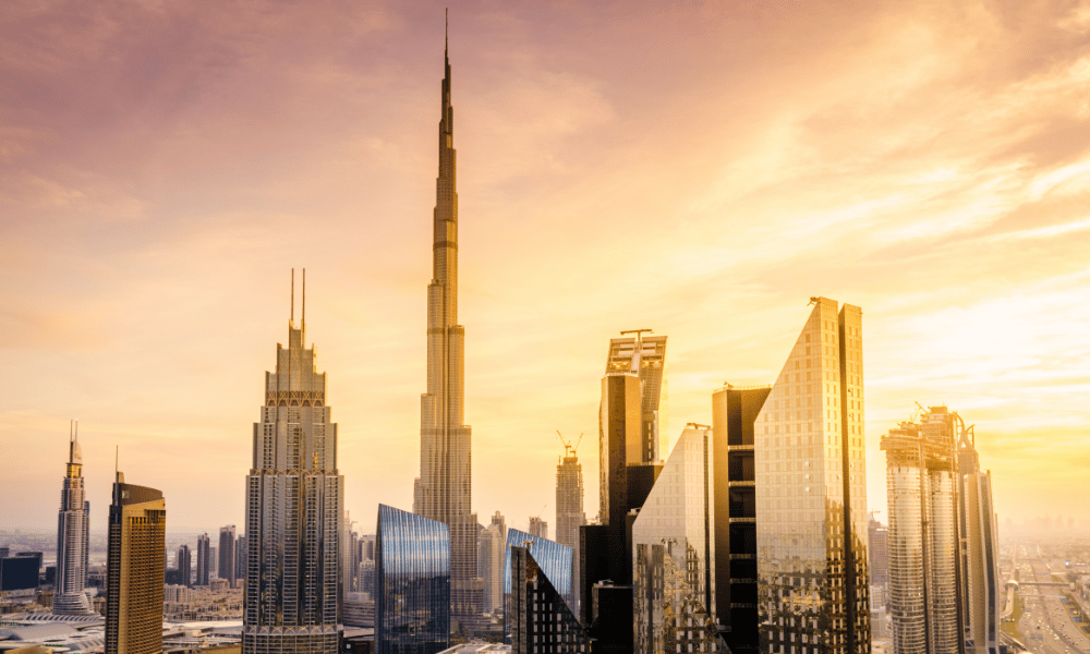 atardecer en dubai edificios altos burj kalifa rascacielos