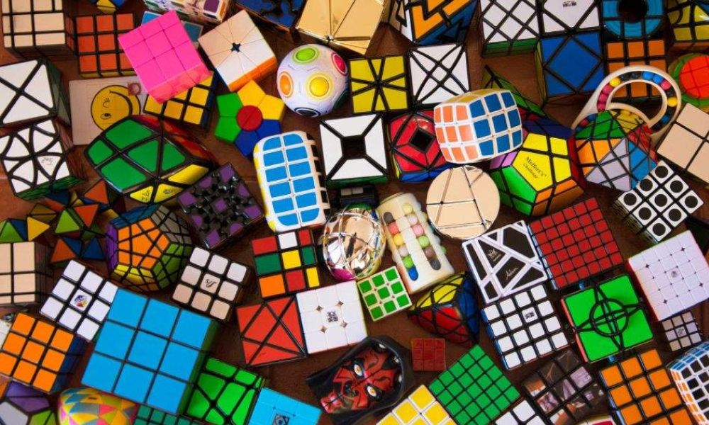 Grupo de Cubos Rubik.