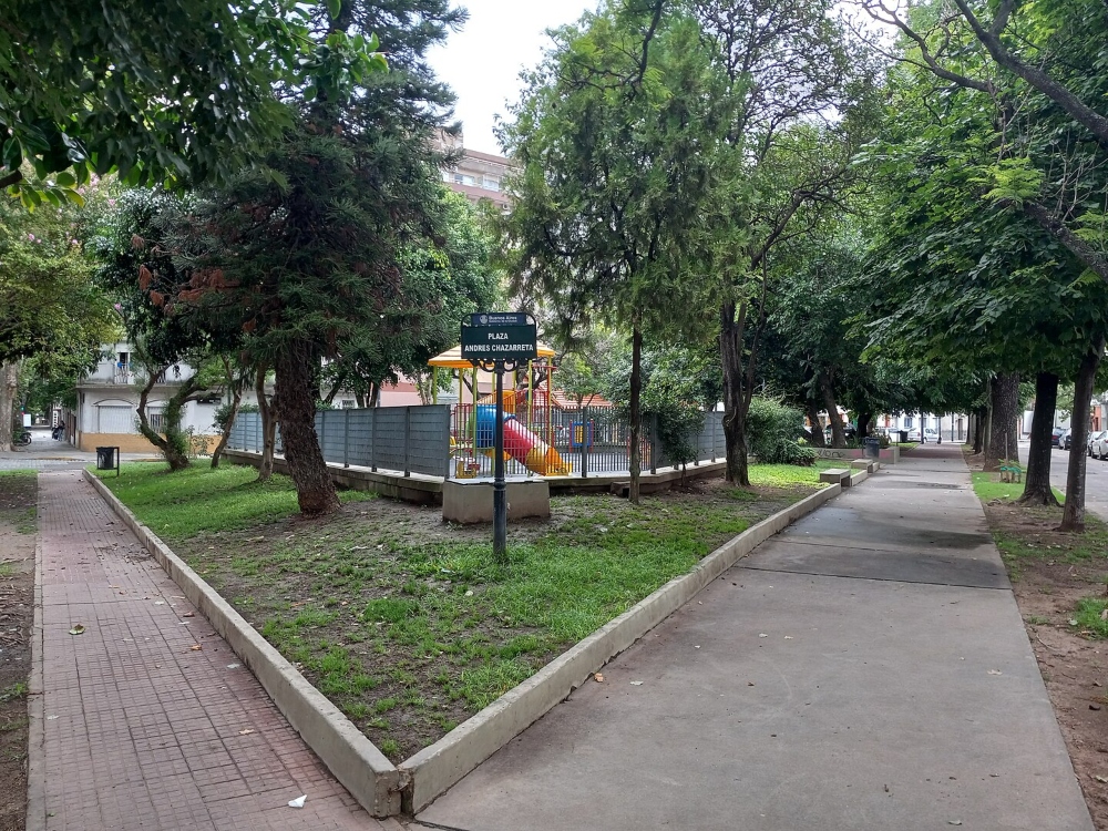 Una de las plazas del barrio más joven de la Ciudad de Buenos Aires. 