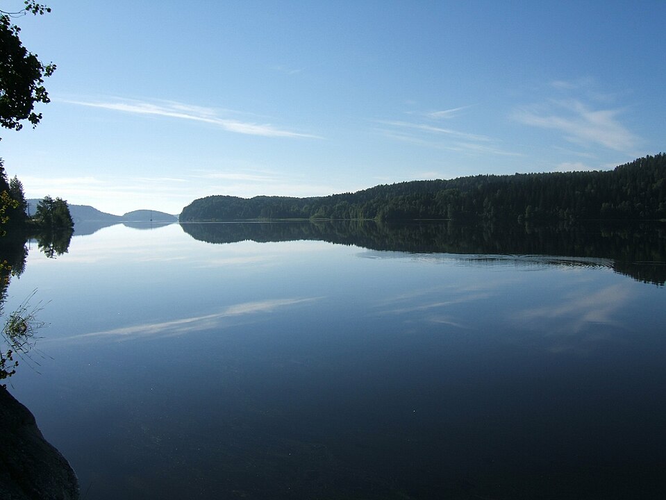 Naturaleza en el lago más grande de Europa. 