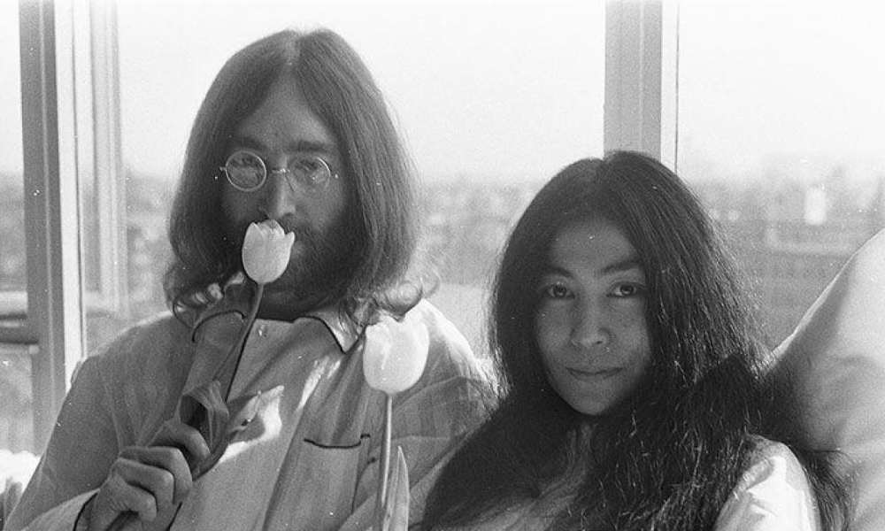 20 de marzo - John Lennon y Yoko Ono