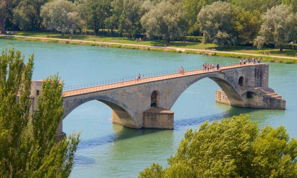 Puente de Avignon, en Francia. Construido entre 1177 y 1185, en la ciudad de Avignon.