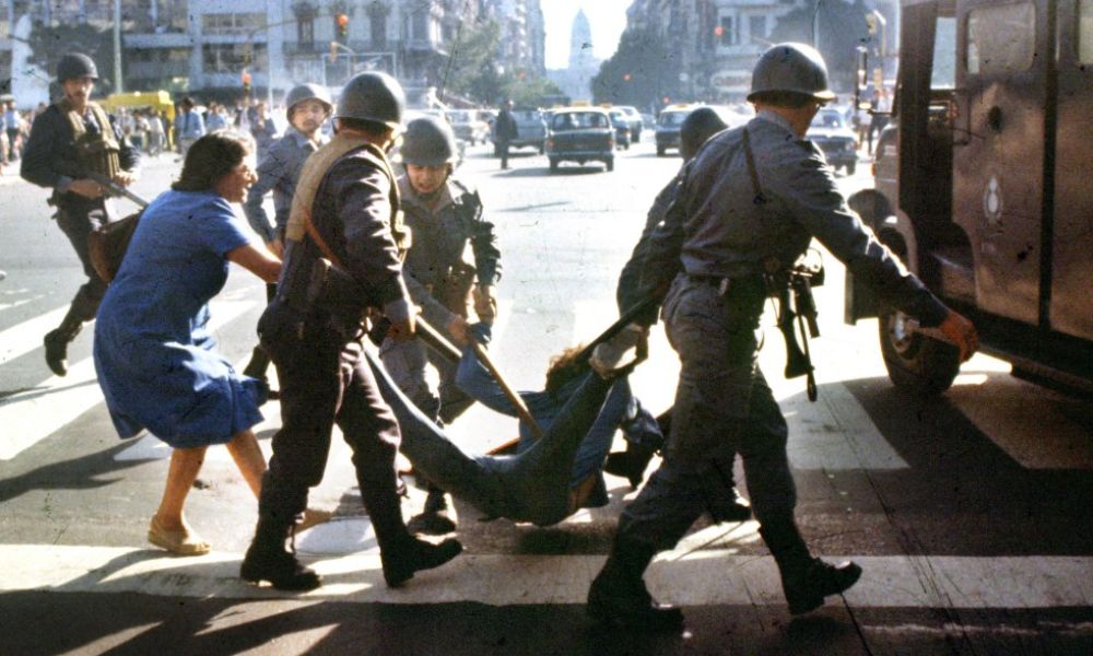 Dictadura - Golpe de Estado en Argentina, 1976 - 1983.