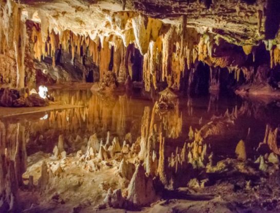 Estalactitas y estalagmitas: ¿cuál es cuál?