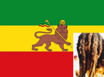 Bandera rastafari y un seguidor del movimiento