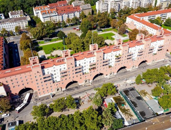 ¿Cuál es el edificio residencial más largo del mundo y en dónde está?