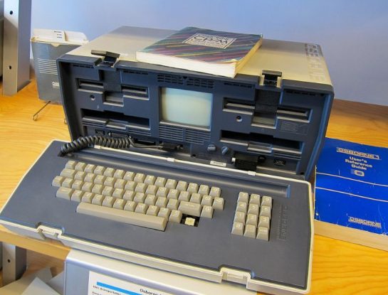 Osborne 1: se cumplen 43 años del lanzamiento de la primera computadora portátil 